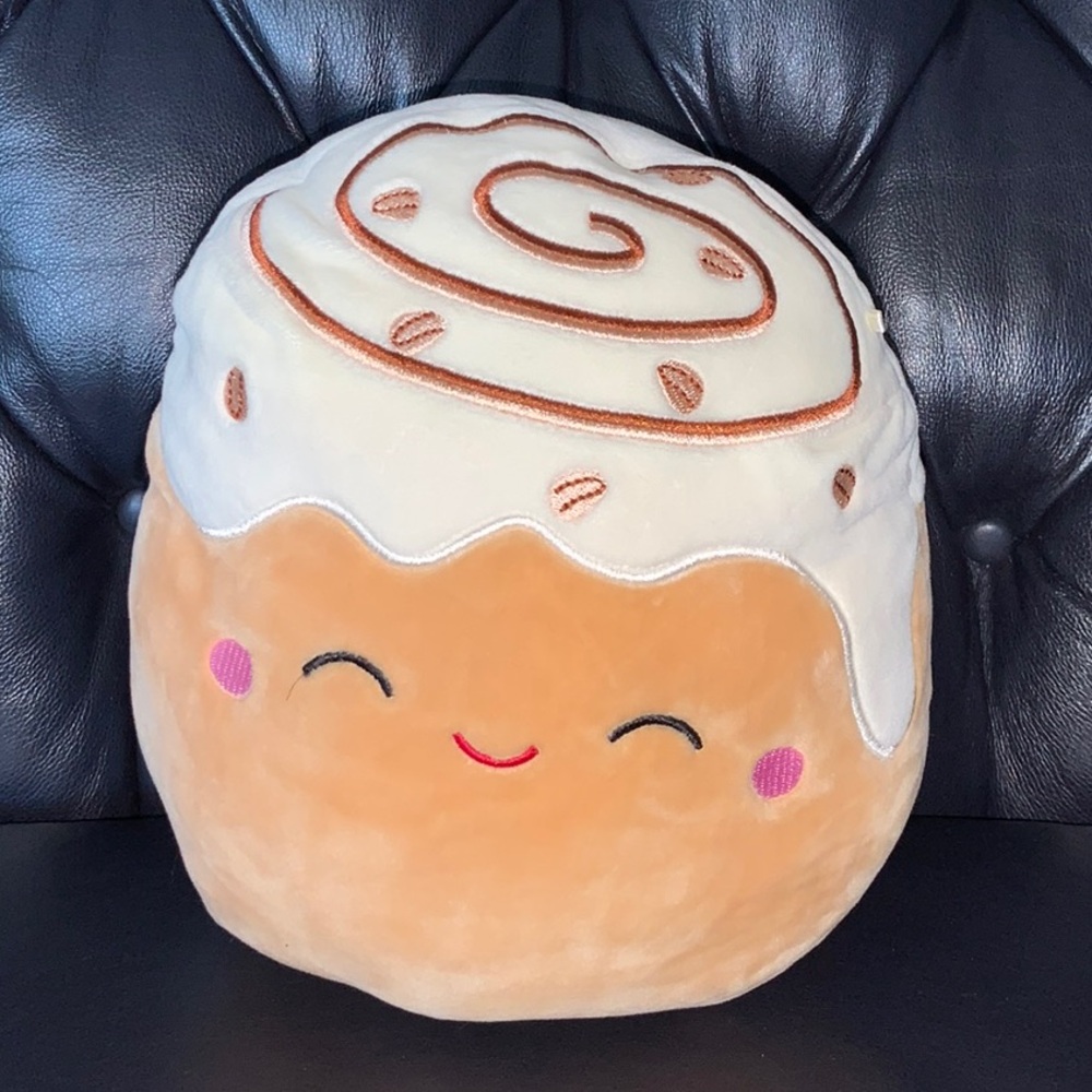 Squishmallows Chanel the Cinnamon Roll 8”